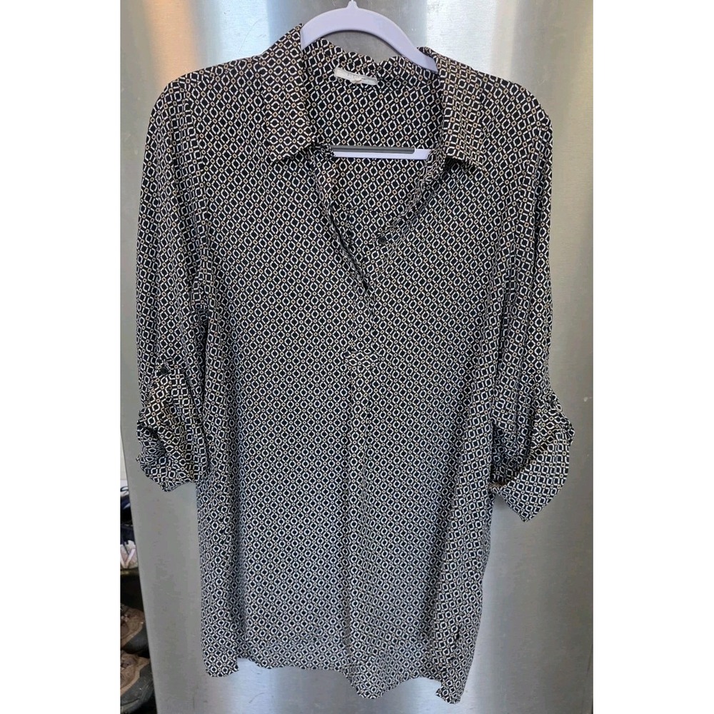 PLEIONE L Tunic Black Gold Geometric Roll Tab Blouse Collared Popover Career